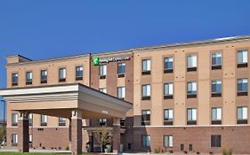 Holiday Inn Express & Suites Lincoln Airport Lincoln, Ne